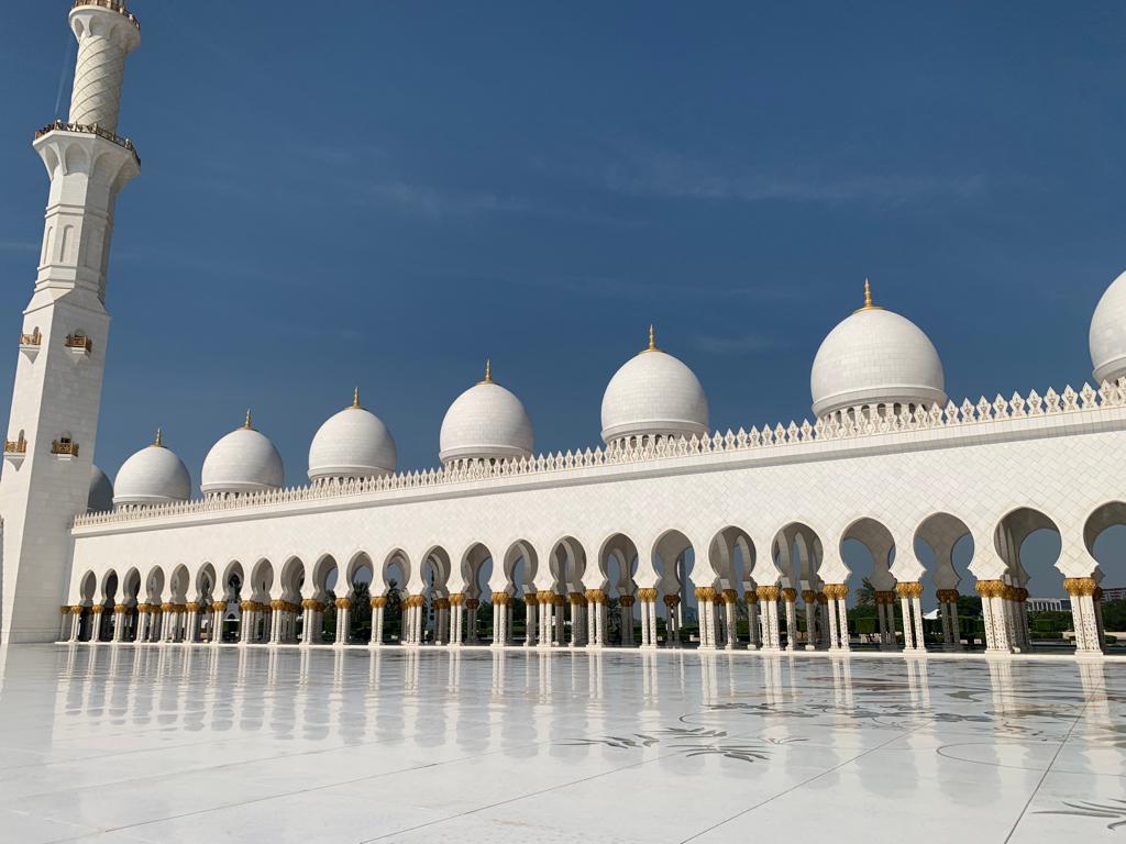 Grande Mesquita Sheikh Zayed: Tolerância, Diversidade e Paz