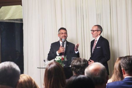 Em reunião histórica, governador Clécio Luís apresenta potencial econômico e social do Amapá para embaixadores de 38 países