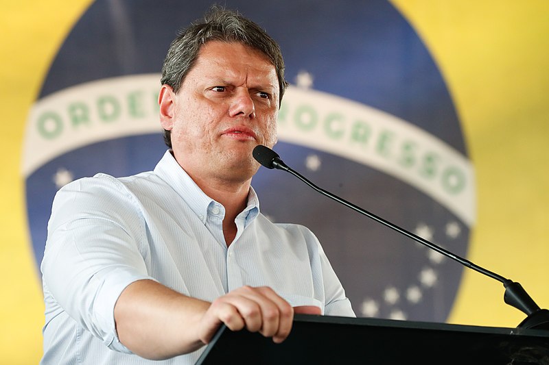 Brasil pode ancorar transição energética europeia, diz governador de São Paulo em Paris