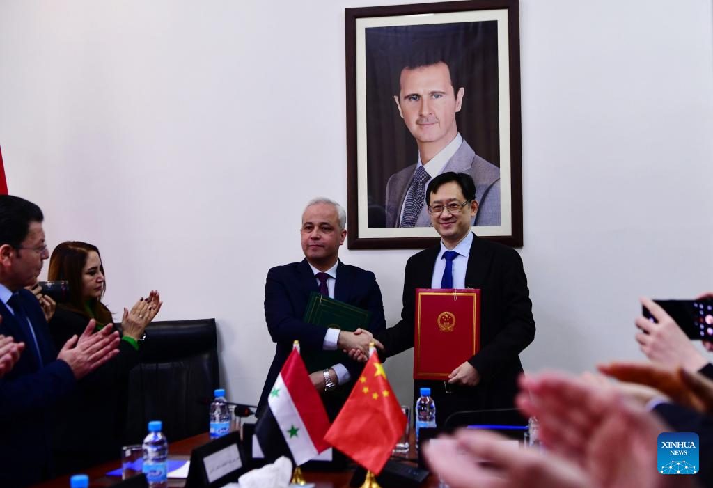 China doa US$ 10 milhões em equipamentos de comunicação para a Síria