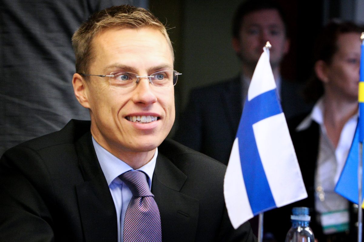 Cinco coisas que devemos saber sobre o novo presidente da Finlândia, Alex Stubb