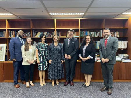 Desembargadoras federais recebem membros do Escritório de Assuntos da Criança da Embaixada dos Estados Unidos