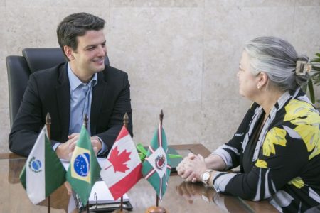 Nova cônsul-geral do Canadá no Brasil visita a Prefeitura de Curitiba