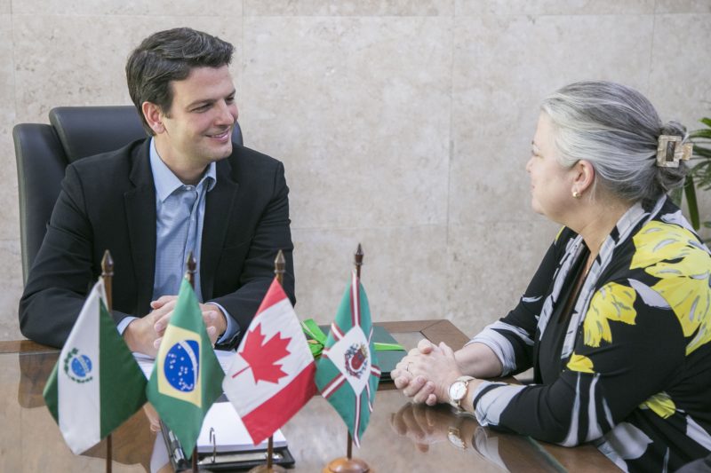 Nova cônsul-geral do Canadá no Brasil visita a Prefeitura de Curitiba