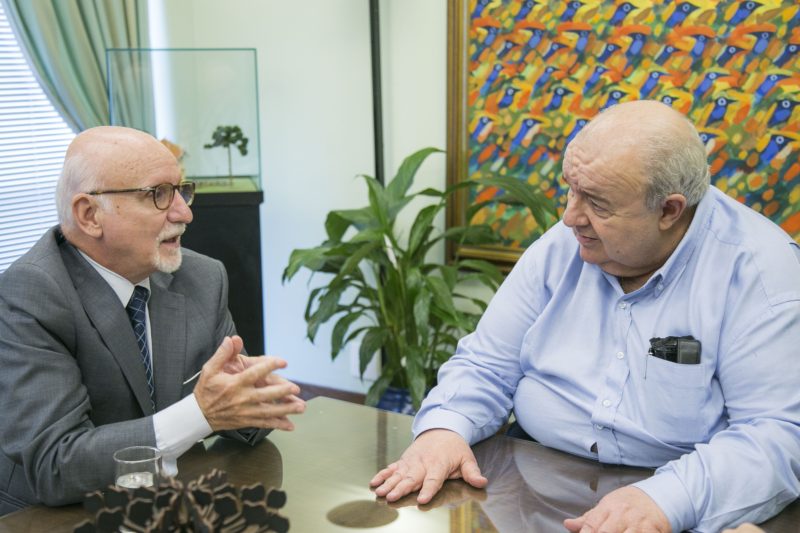 Greca e Embaixador do Uruguai discutem intercâmbio cultural para aproximar Curitiba e Uruguai
