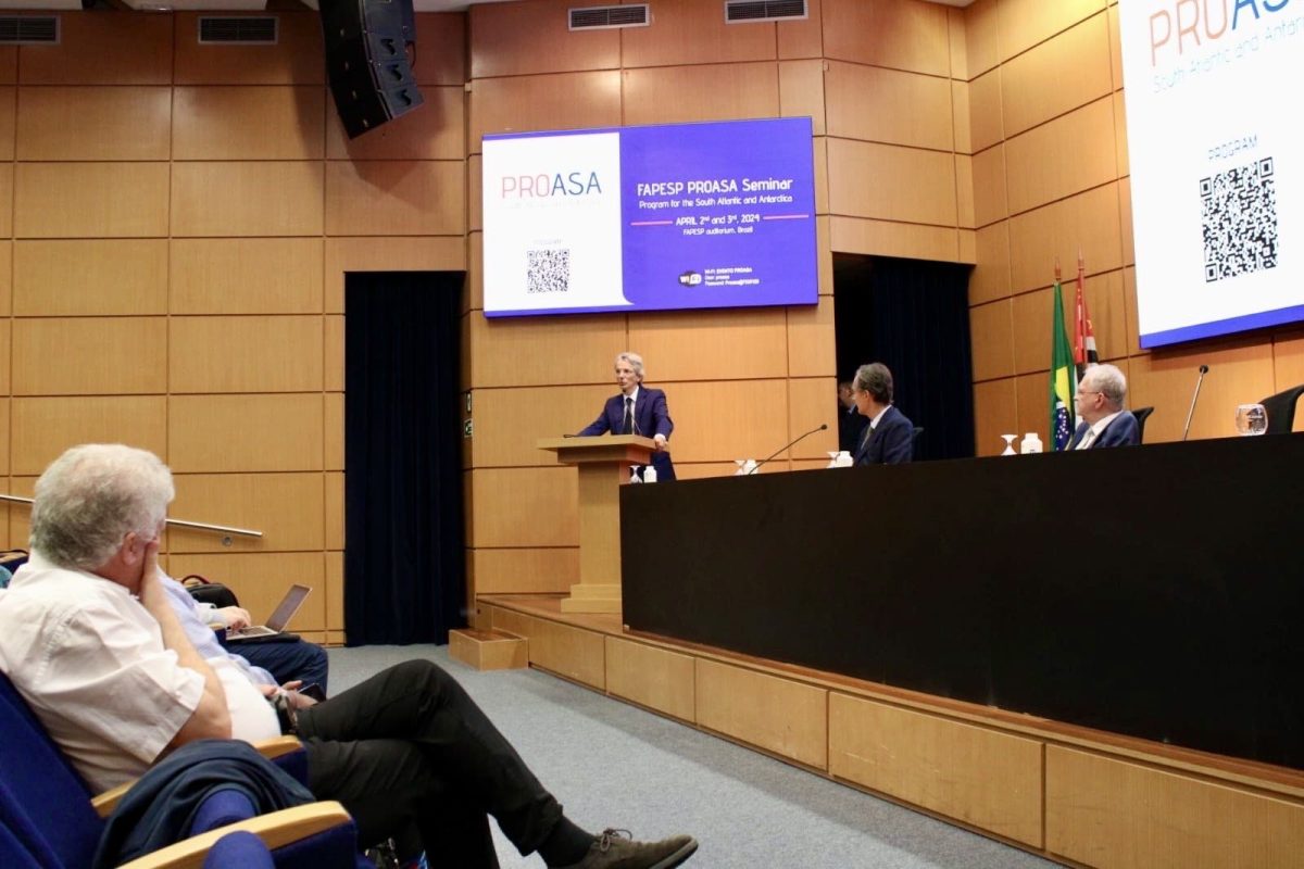 Embaixador da França participa do lançamento do programa do Atlântico Sul e da Antártica da Agência FAPESP