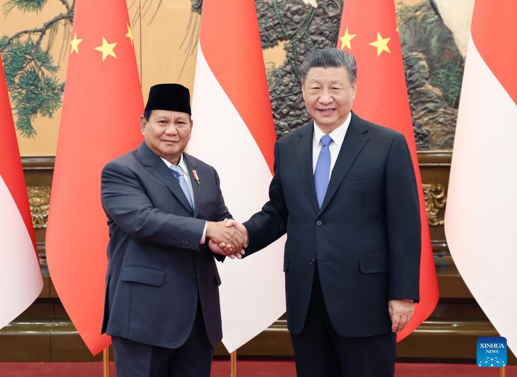 Xi conversa com o presidente eleito da Indonésia