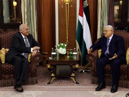 Presidente palestino e ministro argelino se reúnem