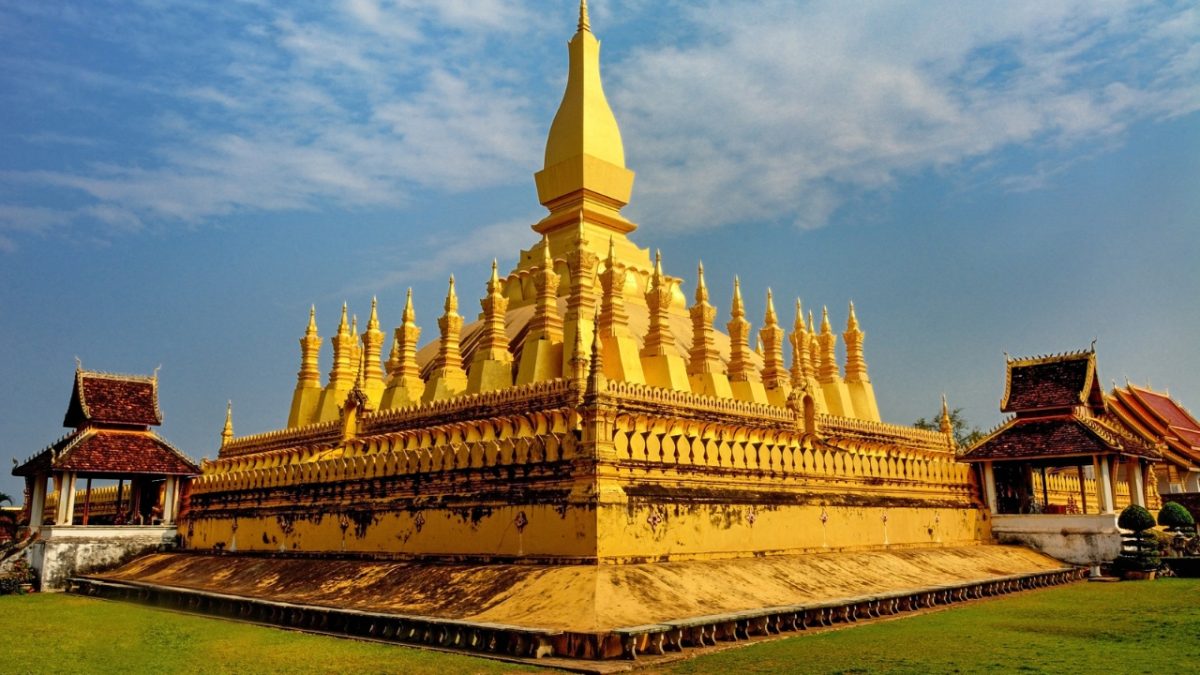 Delegação do PCCh visita Laos