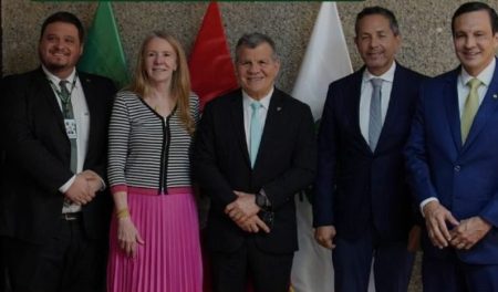 Embaixador do Peru discute possibilidades de interligação logística e comercial entre o Peru e a Amazônia