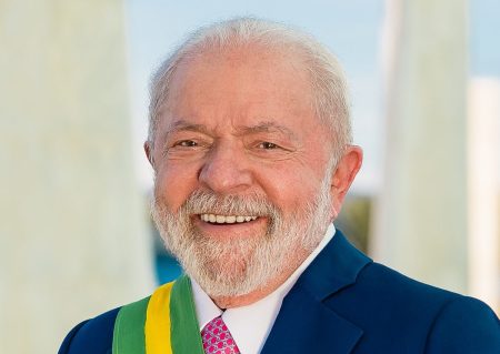 Visita de Lula ao Chile é adiada