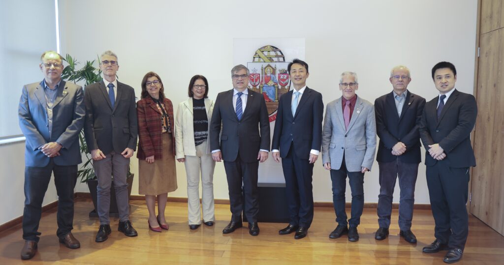 Embaixador do Japão no Brasil, Teiji Hayashi, visita a Reitoria da USP