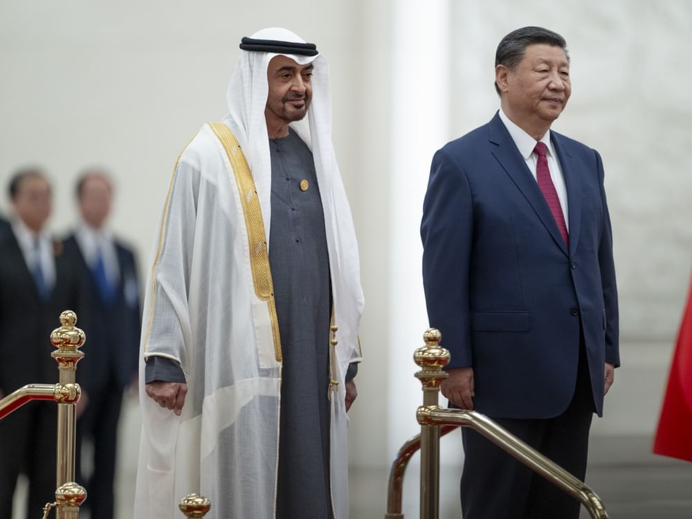 Presidentes dos Emirados Árabes Unidos e da China discutem laços estratégicos entre os países em Pequim