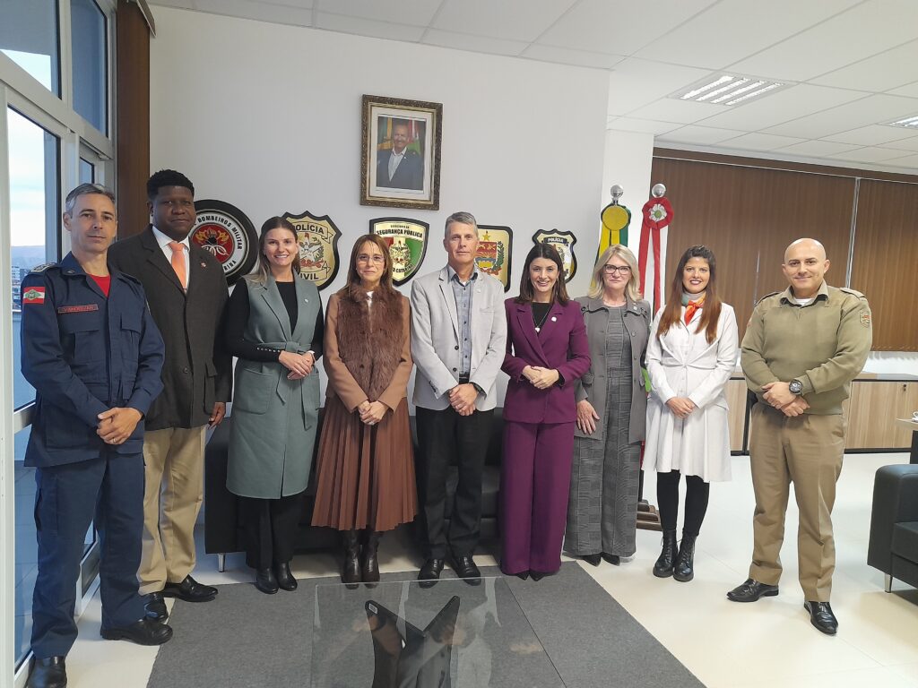 Embaixadora da República Dominicana visita a Secretaria de Estado da Segurança Pública de SC