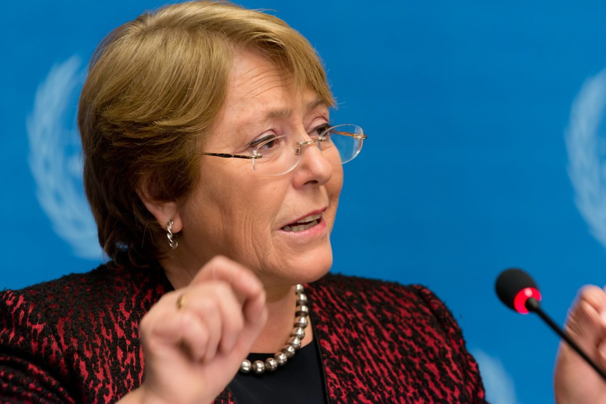 Lula e ex-presidenta chilena Michelle Bachelet conversam sobre situação política na América Latina e na Europa