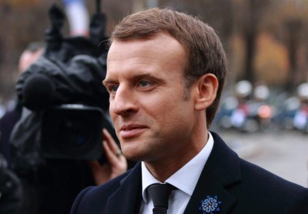 Lula conversa com Macron sobre eleições, convida francês a reunião de países democráticos e deseja sorte à França na realização dos Jogos Olímpicos