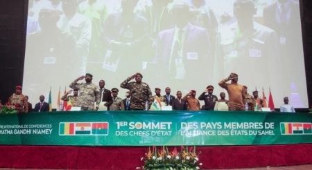 Após golpes militares, Burkina Faso, Mali e Níger se unem e criam Confederação dos Estados do Sahel