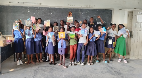 Moçambique: Atividade “Biblioteca Escolar” no Camões – Centro de Língua Portuguesa na Beira