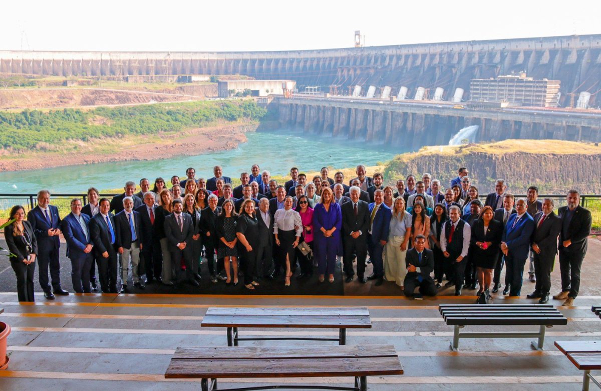 PARLASUL realiza sessão especial em Itaipu Binacional
