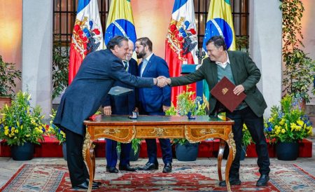 Fávaro firma memorando de entendimento para cooperação técnica agropecuária com o Chile