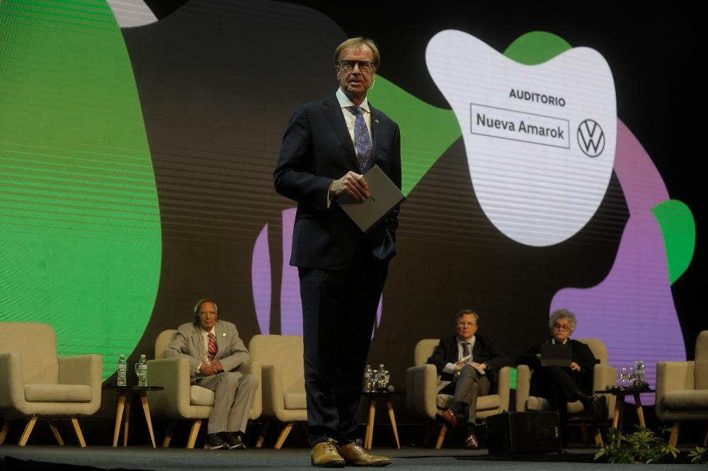 Agricultores devem participar na elaboração de políticas públicas assegura ex-Embaixador dos EUA