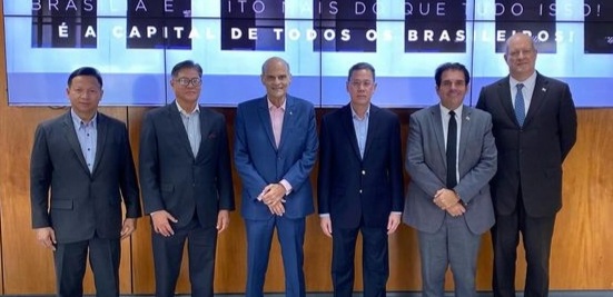 Delegação tailandesa é recebida pela Serinter