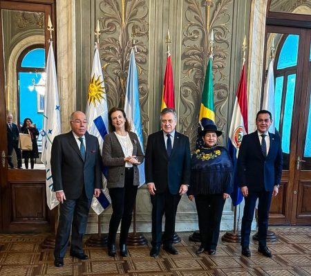 Mauro Vieira participa da reunião de chanceleres do MERCOSUL em Montevidéu