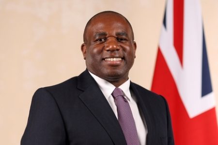 Em principal discurso desde que assumiu o cargo, chanceler britânico destaca liderança brasileira na agenda climática
