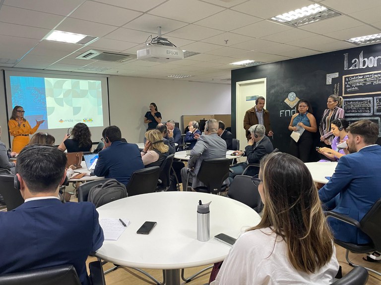 FNDE recebe delegação da Argentina e para troca de experiências e conhece programas educacionais brasileiros