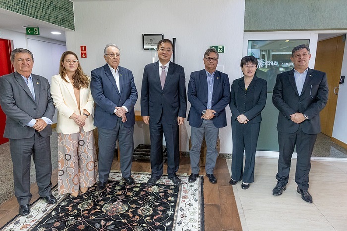 Presidente da CNA recebe Embaixador da China