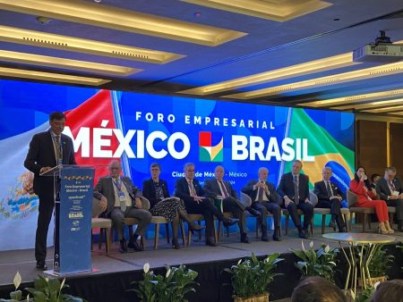 Embraer assina Memorando de Entendimentos com a Federação da Indústria Aeroespacial do México com apoio da Secretaria de Relações Exteriores mexicana