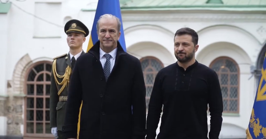 Zelensky recebe novo Embaixador do Brasil na Ucrânia