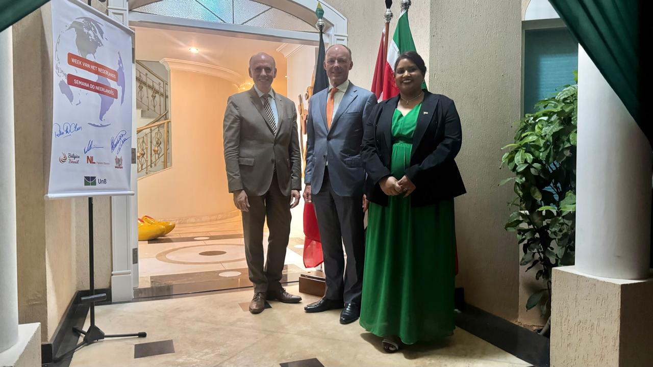 Suriname, Países Baixos e Bélgica celebram dia da língua neerlandesa