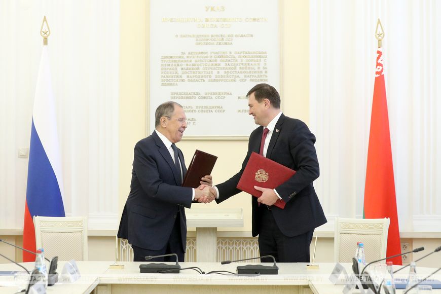 Rússia e Belarus expandem cooperação bilateral