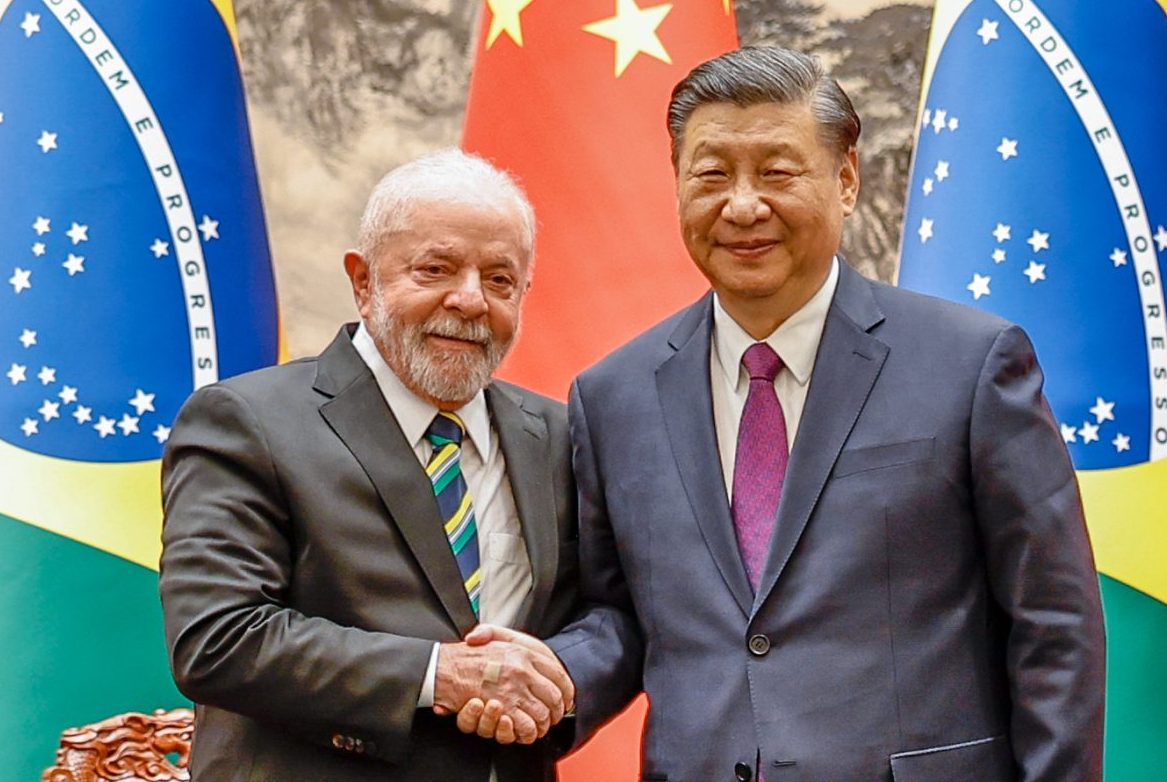 Visita de Xi Jinping reforça laços comerciais e políticos entre China e Brasil