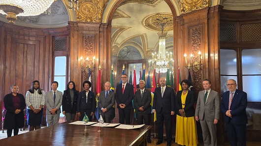 Fiocruz firma cooperação internacional em saúde com ABC e CPLP