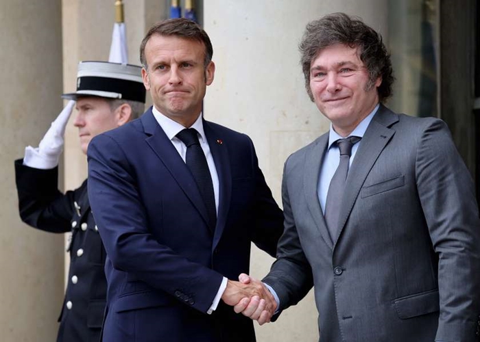 Em visita a Buenos Aires, Macron quer convencer Milei a permanecer em fóruns multilaterais