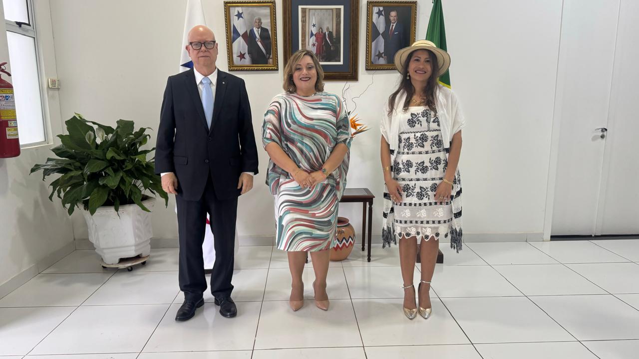 Embaixada do Panamá comemora Data Nacional