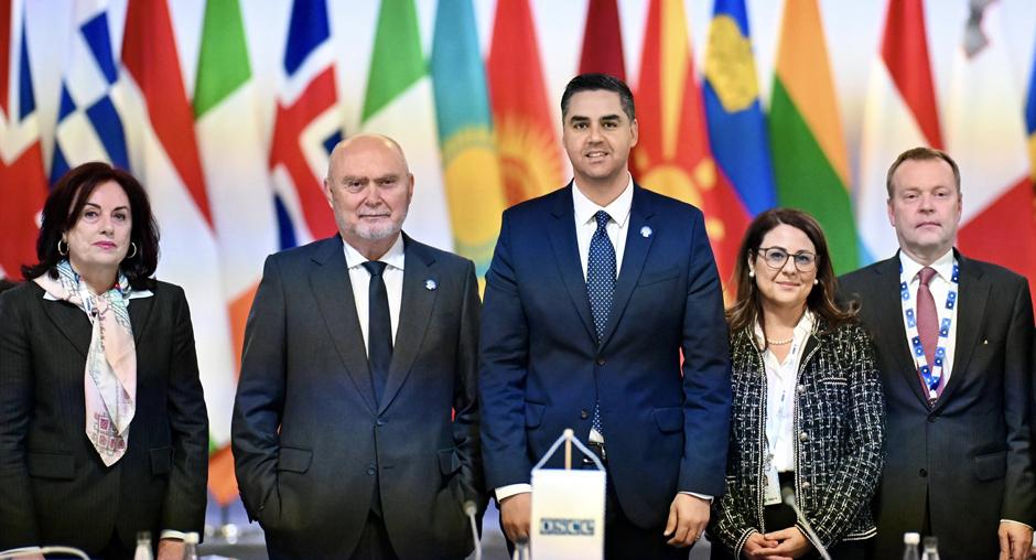 O presidente em exercício da OSCE de Malta, Ian Borg, anuncia nomeações de altos funcionários