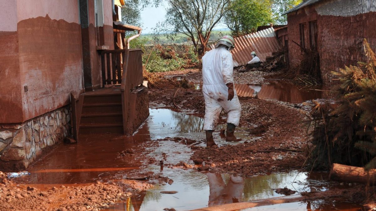 Presidente assina MP para recuperação de áreas afetadas por eventos climáticos extremos