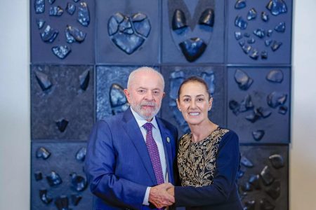 Lula conversa com Presidenta do México