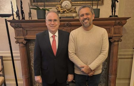 Governador Elmano fortalece parcerias entre Ceará e Holanda em reunião com Embaixador do Brasil em Haia