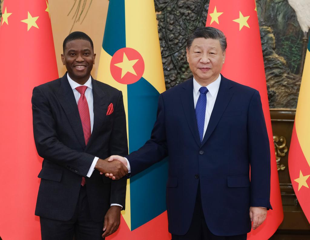Xi reúne-se com Primeiro-Ministro de Granada em Beijing