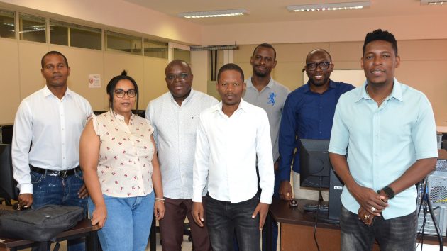 UFJF recebe delegação de Angola para aprimorar sistema de avaliação da educação no país