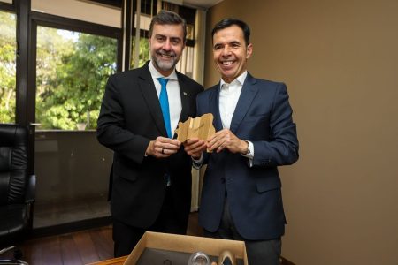 Embratur e Embaixada da Colômbia reforçam parceria para promover destinos brasileiros e colombianos