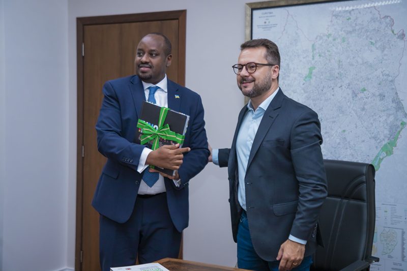 Ruanda reforça cooperação estratégica com Curitiba