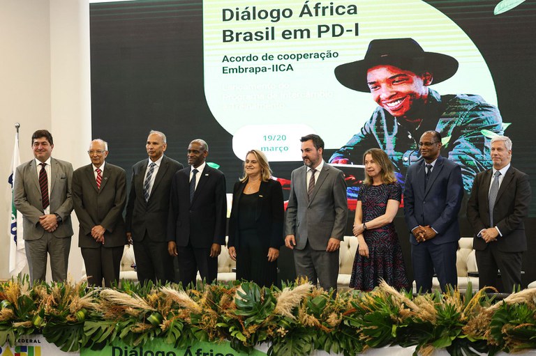 Brasil reforça cooperação agropecuária com a África e amplia sua influência internacional
