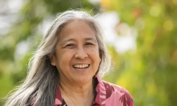 Mulheres liderando o caminho na preparação para tsunamis: a jornada da Dra. Laura Kong