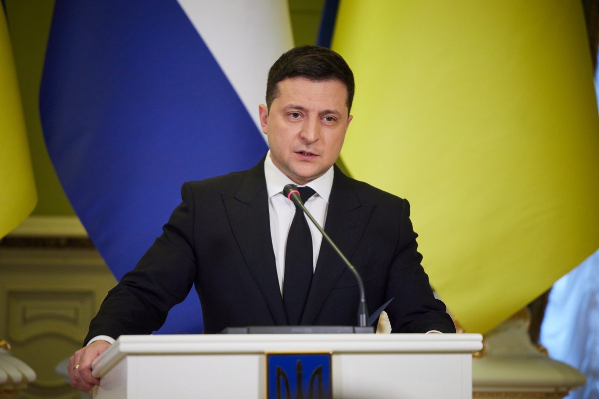 Zelensky chega à Arábia Saudita para se encontrar com o príncipe antes da cúpula com os EUA