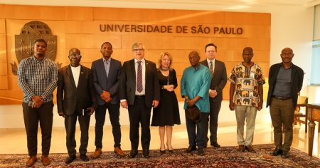 Delegação de Moçambique visita a USP em agenda voltada ao estudo da gestão de estados democráticos